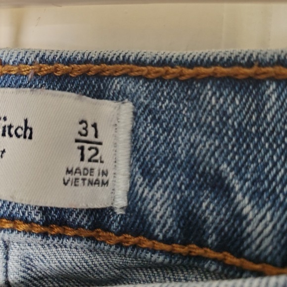 Abercrombie & Fitch 90's Slim Straight Ultra High Rise Distressed Med Wash 12L - Picture 4 of 8